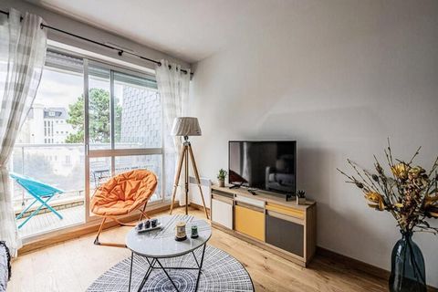 Este encantador apartamento de 3 estrellas, situado a sólo 100 metros de la hermosa playa de Trez, ofrece una escapada costera perfecta para hasta 4 personas. El apartamento dispone de un cómodo dormitorio con cama de 140 cm y un amplio salón con sof...