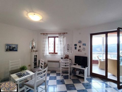 Location: Istarska županija, Labin, Rabac. We are selling a beautiful apartment in Rabac. The apartment is located in a smaller building with a total of 8 apartments. It is located on the 1st floor, which is great because there are not many stairs to...