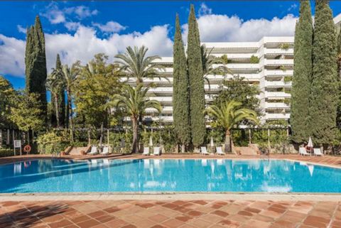 Located in Marbella. Luxury apartment is situated at the most prestigious part of Marbella town, just in a few meters from the beach and promenade. Complex has 2 swimming pools, exotic very well maintained gardens, concierge and 24 hours security. Ap...