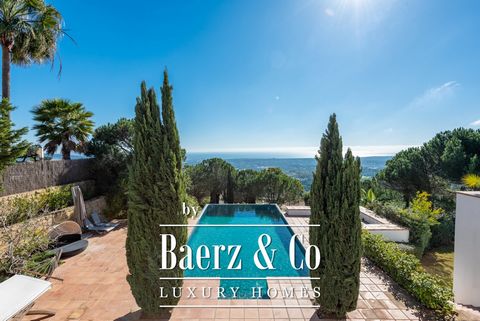 Step into a world of Andalusian charm and country living, tucked away in the prestigious La Reserva resort in Sotogrande, this villa is situated in a prime location and offers unrivalled sea views and impeccable design, surrounded by first-class serv...