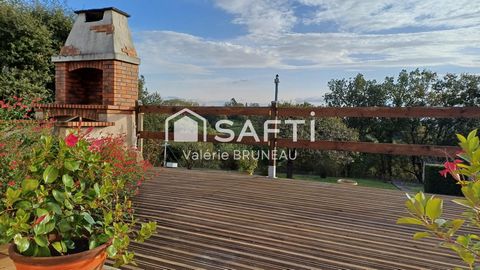 Charming villa between Castres and Réalmont in the village of MONTFA - in a quiet, pleasant area, discover this beautiful single-storey villa with 130 m² living space, carefully maintained and nestled in enclosed, landscaped grounds of 1750 m². It co...