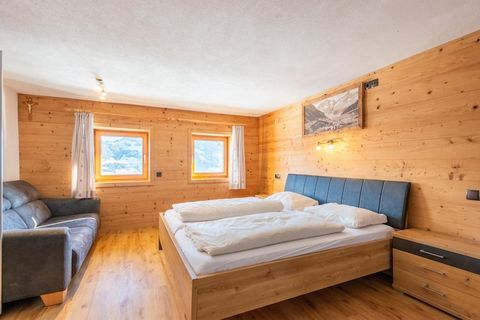 This beautiful building, located 1,006 meters above sea level, offers a perfect retreat with stunning panoramic views of Mayrhofen. The house, part of a charming garden estate, provides direct access to the Zillertal Panorama High Alpine Road, allowi...