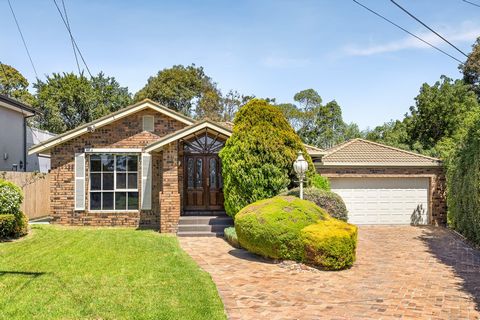 A rolled gold opportunity for a sterling start to 2025 awaits the buyer fortunate enough to score this superbly maintained and tastefully refurbished family home. Beyond an attractive façade and meticulously landscaped gardens, the layout has been de...