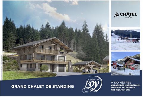 Nieuw 7-kamer chalet met 4 slaapkamers van 154 m2 en een geïntegreerde studio van 30 m2 gelegen nabij de hellingen van Linga en het centrum van het resort. Het chalet zal worden gebouwd met hoogwaardige materialen (antraciet aluminium buitenkozijnen,...