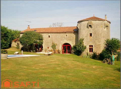 I propose you very close to the Puy du Fou, this property of 260 M² elegance, prestige , refinement, volume are the key words of this exceptional property and history. This former preceptory of the Templars was able to preserve its tower maintained t...