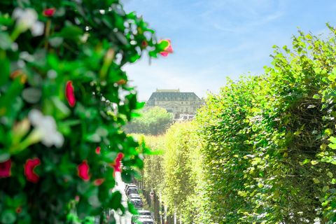 Traversant Est-Ouest, Lumineux, Quartier recherché