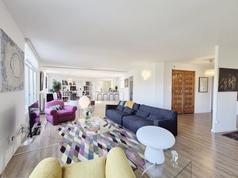 Luxueux Duplex avec Vue Panoramique sur Béziers, Dernier étage & Ascenseur Privé