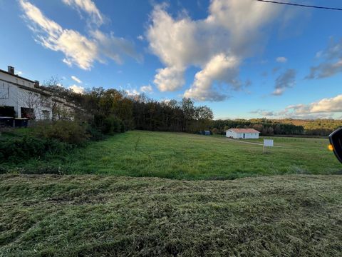 À vendre : Terrain constructible de 1 530 m² – Idéal pour votre projet de vie !