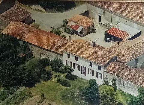 Un corps de ferme situé sur la commune de Sainte Même