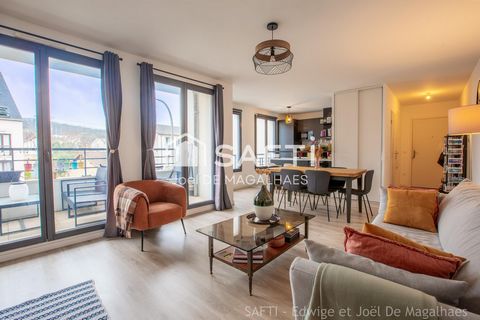 SUPERBE APPARTEMENT 4 PIECES- 86 M2- BALCON - CENTRE VILLE