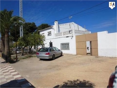 This large property sits in the popular town of Fuente de Piedra just a short walk from the town center and the famous flamingo lake. This property has a courtyard garden to the front which leads to a central hallway with a large kitchen diner on the...