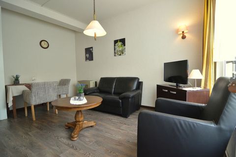 Este es un hermoso apartamento de 1 dormitorio para 2 personas ubicado en Schin Op Geul, Países Bajos. La casa de vacaciones es la base perfecta para explorar el área. El centro de bienestar Thermae 2000 se encuentra en la cercana ciudad de Valkenbur...