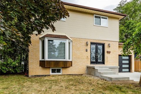 Absolutely Amazing Location And Quiet Neighborhood Of Georgetown. Recent Upgraded 2 Story With 3+1 Sun Filled Bedrooms And Three Full Washrooms At Each Level.Beautifully Maintained In Desirable Living Area On A Huge Corner Lot. New Ss Appliances, Wit...
