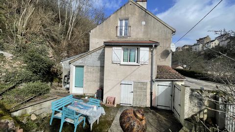 Exclusively within your agency in AVALLON, come and discover this townhouse currently rented furnished in the Chatelaine district at the price of € 88,000 agency fees included. This completely renovated house includes: - On the ground floor: a living...