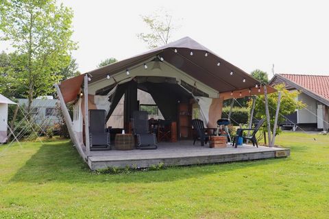 This spacious glamour safari tent is fully equipped. Ideal for people who love camping, but like luxury and do not want to take much with them. The tents are on a wooden platform and measure 5 x 7.5 meters. Ideal for a small family, there is a covere...