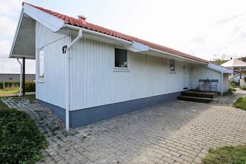 Holiday cottage overlooking the fjord. The house has 3 large bedrooms and is ideal for a large family. Well-equipped kitchen connected with the living room. In one room is a table for table tennis which can be brought out in the living room. Furtherm...
