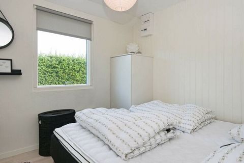 Holiday home located by Saksild Strand, one of the most popular stands in East Jutland. The cottage is practically furnished and has a large annex with two rooms. There is a family room and a fully equipped kitchen with everything needed. The bedroom...