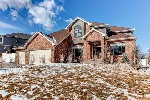 Life in Country Estates... Close to golf courses, walking paths, open spaces, views of the mountains, nestled in a grand community with beautiful homes. This home has been updated throughout the entire home and has extensive space to call your own. T...
