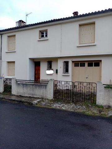 Quiet, double house with fireplace and 5 bedrooms, very bright and not overlooked. It has a 28m double garage, 200m enclosed garden with large shed and a small greenhouse. Fuel oil boiler installed in 2014. Located in a village with shops, schools an...