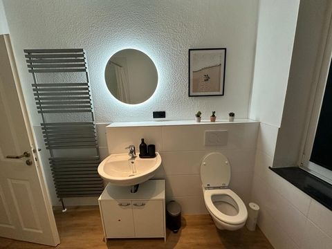 Welcome to your charming vacation apartment in Lübeck! This cozy two-room accommodation provides you with the perfect retreat for a relaxing stay in the historic Hanseatic city. The apartment stands out with its lovingly decorated interior and well-t...