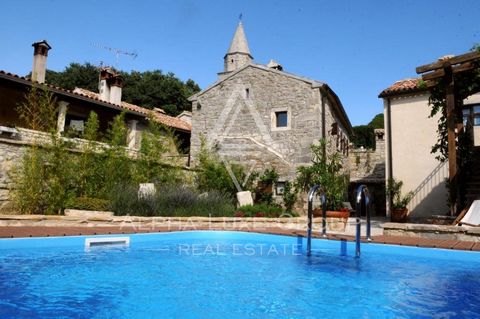 Istria, Gračišće - Enchanting trio of renovated stone houses with private pool Nestled in the historical heart of Gračišće, a locale steeped in Slavic heritage and tales of ancient gods, stands a remarkable property offering a unique residential or t...
