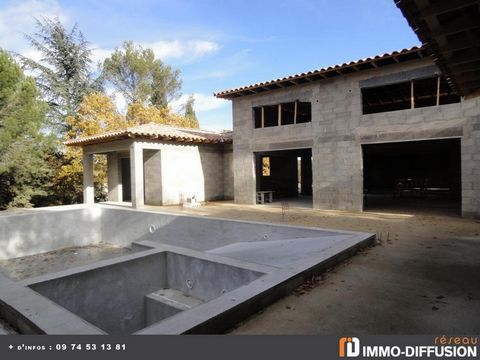 Mandate N°FRP125924 : In popular area, between UZES and NIMES on the heights of a village with school, nursery, bakery, café ... construction in progress to be completed - 140 m² on the floor - high standing house with swimming pool, spa, terraces - ...