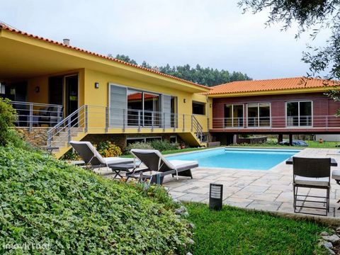 3+1 bedroom villa with pool and garden for sale in Dem, 15 minutes (13 km) from the center of Caminha, 15 minutes (10 km) from Moledo, 11 minutes (12 km) from Vila Praia de Âncora, 24 minutes (25 km) from the city center of Viana do Castelo, with goo...
