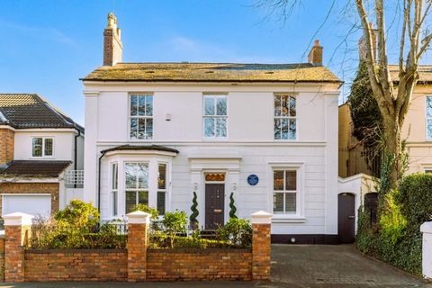Fawsley, is a superb early Victorian double fronted 5 bed detached property. With its handsome whitewashed façade, the property is situated in the most convenient of locations on the edge of Birmingham City centre and also within one of Birmingham’s ...