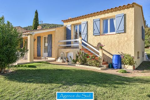 AURIOL, ideally located in a quiet area, facing south and not far from amenities, charming detached house in good condition T4 of approx 95 m2 hab on half level and on approx 1,000 m2 of flat land with garage, swimming pool and terrace. Composed of a...