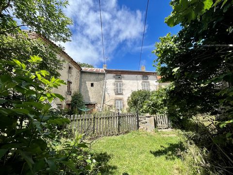Stone buildings in a row with a surface area of just over 300 m2 on the ground at the end of a cul-de-sac in a hamlet, on three plots of land of a total of 2,000m2. The whole is divided into three houses, a barn of 90m2, a shed of 70m2, adjoining, an...