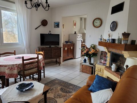 Apartment located at the gates of Valgaudemar in the town of Aubessagne. It consists of a living room with fireplace that opens onto a veranda allowing you to enjoy the sunny days, a kitchen, two bedrooms, an office, a bathroom and a separate toilet....