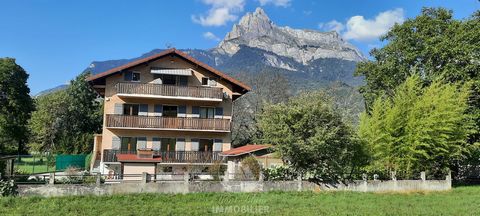 Large house composed of 3 apartments located in the Domancy sector. On the raised ground floor you will find a completely renovated 3-room apartment with its balcony and outdoor terrace. It can be totally independent and without vis-à-vis. On the 1st...