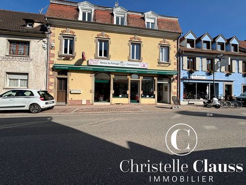 Exclusively in your Christelle Clauss Immobilier Colmar agency! Come and discover this real estate complex located in the heart of the town of Ingersheim. The building consists of: - On the ground floor: a commercial space of 328 m2 currently rented ...