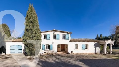 In the tranquillity of the Eygalières countryside, yet close to the village centre, this property has many facets and offers great potential. Currently comprising a main house of approx. 240 m² and a separate guest house / guardians’ accommodation of...