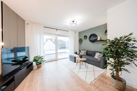 This new, fully furnished and modern apartment is located in the heart of Pforzheim. Ideal for 1 to 4 quality-loving people who appreciate details such as underfloor heating throughout the apartment and floor-to-ceiling windows. The apartment is full...