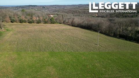 A26203HT46 - There are 4 different plots of land for sale Information about risks to which this property is exposed is available on the Géorisques website : https:// ...