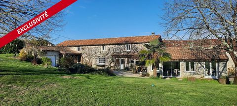 Beautiful renovated stone farmhouse offering beautiful volumes, located on a wooded plot of 4730 m2 without any neighbors and in a quiet area, with swimming pool and well. Close to the village, 8 minutes walk from its bakery and nursery school and on...