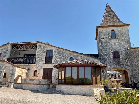 LOCATION: In a pretty hamlet made up of several renovated stone houses, this pretty farmhouse has been divided into several lots including this one, certainly the most imposing. The house benefits from a dominant position, with a very pretty view of ...