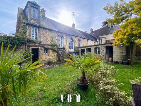 New property at UNI Immobilier! Rare in the !! sector House in the city center of BAYEUX to renovate! This property offers several possibilities of development, initially divided into two dwellings, it is quite possible to redivide this house. Offeri...