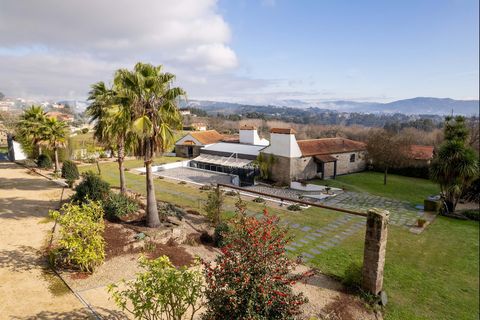 Located in Penafiel. This farm presents several investment opportunities for those looking to manage and monetize a space for events, celebrations, retreats, and unforgettable gatherings. With historical features and details, its architecture and mai...