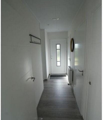 Vakantieappartement in Nederland, ideaal voor maximaal 8 personen, met 4 slaapkamers, strekt zich uit over 97m². en met sauna voor 6 personen. Het appartement is volledig gerenoveerd en in juni 2020 opgeleverd. Alles in het appartement is zeer overzi...