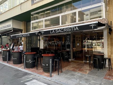 Bar-Restaurant in an unbeatable location, a few meters from La Alameda Park and La Fontanilla Beach. Well functioned and with a large clientele, as it is a highly demanded area, surrounded by shops, offices and 50 meters from Av. Ricardo Soriano. The...