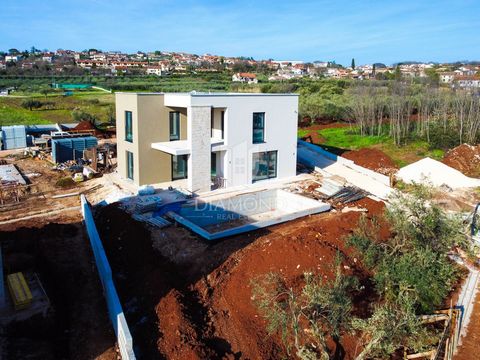 Location: Istarska županija, Poreč, Poreč. Poreč, Umgebung, moderne Villa mit Panoramablick auf das Meer! Diese moderne Villa mit Panoramablick auf das Meer liegt in einer interessanten Gegend im Nordwesten Istriens, nur zehn Kilometer von Poreč und ...