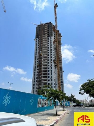 W luksusowej wieży Kanada-Izrael, na linii brzegowej South Netanya, znajduje się przestronny apartament z 4 sypialniami na 15 piętrze od strony północnej. Apartament dla nastolatków, ulepszona kuchnia, 2 miejsca parkingowe i schowek. W budynku znajdu...