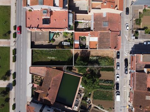 We have at your disposal 2 urban plots in the center of Vilafant, each one of them has an area of 200 m2, at a separate price of €175,000, but if you need more land, we offer you both with a significant discount. You can buy them for €300,000! Vilafa...