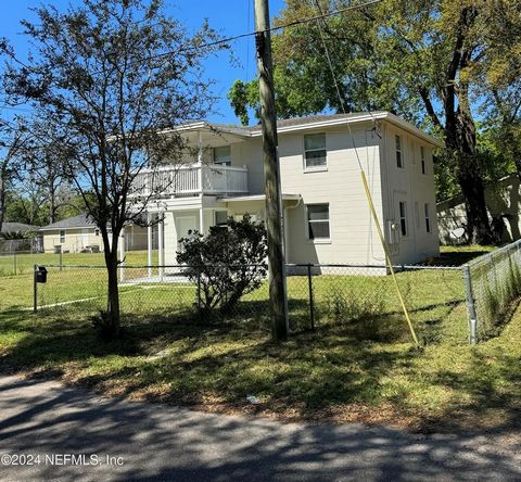 Capitalize on this Opportunity Entrepreneurs! to live onsite and manage two duplex units or generate rent of $3,600 for 4 units with potential for a market increase to $4,200, each featuring its own private entryway, each unit has 2 bedrooms/1 bathro...