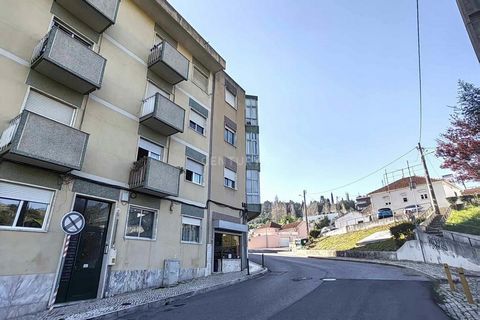Two bedroom flat ready to move into in Sobralinho, Alverca do Ribatejo Private gross area: 78,99m² Third floor apartment without lift (top floor) comprising: - Entrance hall; - Communal bathroom with bathtub; - Kitchen with sunroom; - Living room wit...