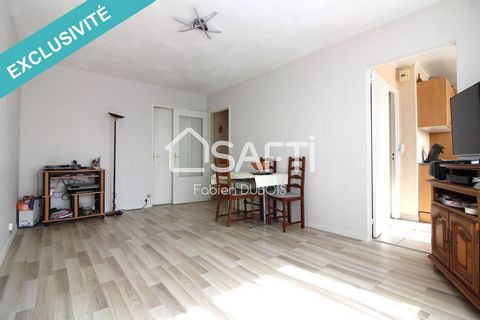 Located in Le Plessis-Robinson (92350), this apartment benefits from an ideal location close to public transport, schools, and local shops. The city offers a dynamic and welcoming urban environment, with easy access to essential services. The 55m² ap...