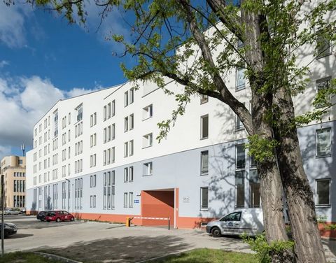 Address: Bachstrasse 6, 10555 Berlin Property description • 1st floor • 3 rooms, approx. 78 sqm • Bathroom with tub • Balcony • Lift • Rented • Commission free Building Built in 1984, the Flotowstraße residential ensemble at the corner of Bachstraße ...