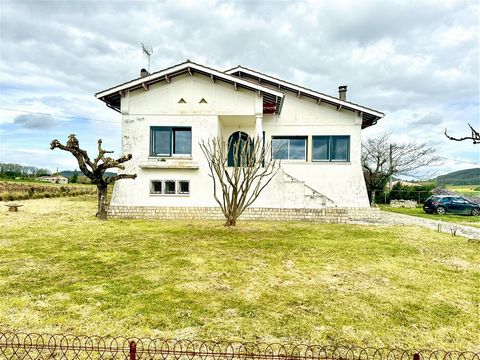   Exclusively.   Come discover this Basque-Landaise style stone house in a quiet, unoverlooked, countryside location, a few kilometers from Saint Sylvestre sur Lot.It includes a spacious 30 sqm living/dining room bathed in light, thanks to its large ...